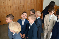 08