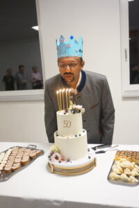 Mehr über den Artikel erfahren Geburtstagsfeier von Pfarrer Wilson